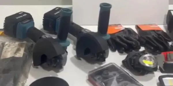Detenen cinc persones per intentar robar coure a la via del tren a Roda de Berà