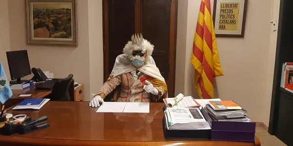 Sa Majestat Carnestoltes convida als vilatans a celebrar un carnaval segur a Altafulla