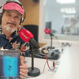 #1273 - 'Tu nombre en el agua' nou poemari Raúl Velasco - episode art