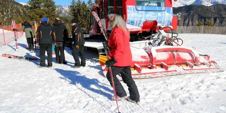 Espot Esquí reobre les pistes mitjançant les màquines trepitjaneu