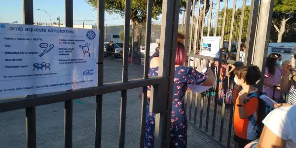 Els sindicats d’educació denuncien que el curs ha començat amb els claustres incomplets