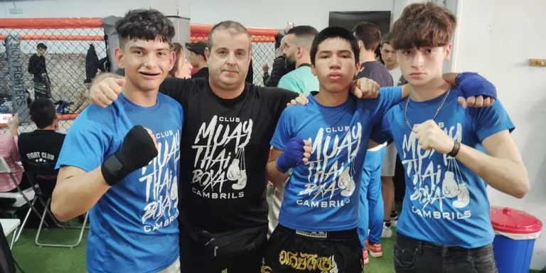 Els kickboxers Cristopher Erazo i Konstantin Nikolaev superen als seus rivals a l’interclubs de Cornellà