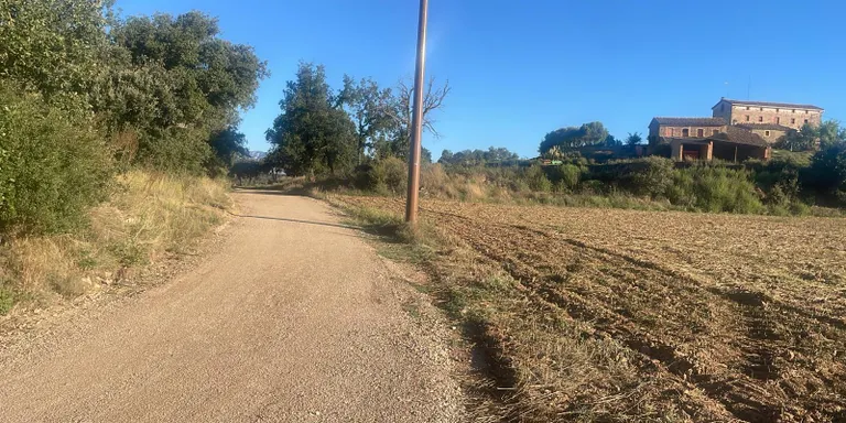 Pinell arranja el camí de Sant Tirs als Casals amb àrids reciclats
