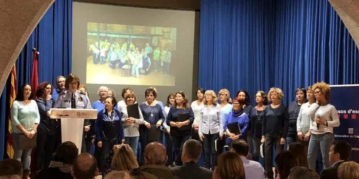La Sala Josep Maria Arnau del Calisay s’omple en motiu de la presentació del calendari solidari 2019 dels Mossos d’Esquadra