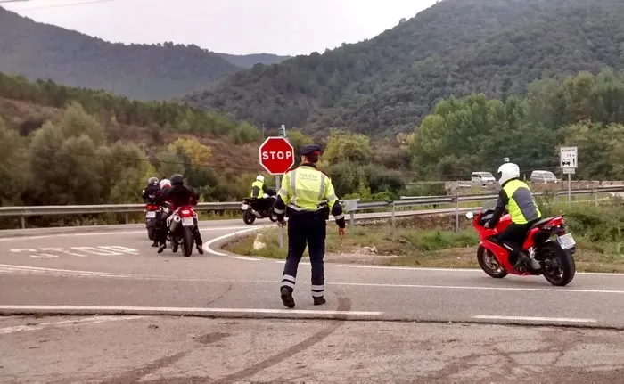 La ctra. Llosa del Cavall acull aquest cap de setmana una formació gratuïta per millorar la seguretat viària dels motoristes