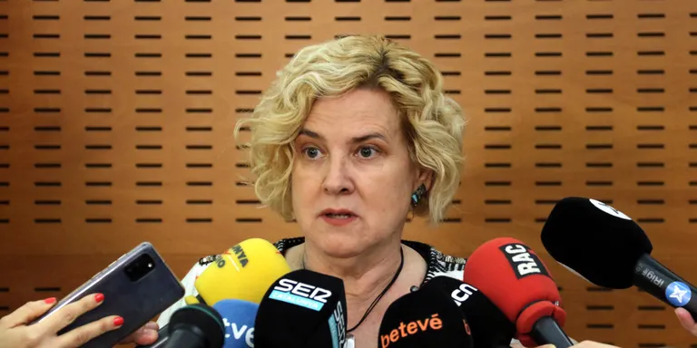 Educació manté la voluntat negociadora però insta els sindicats a ser conscients del "cansament" i acceptar "renúncies"