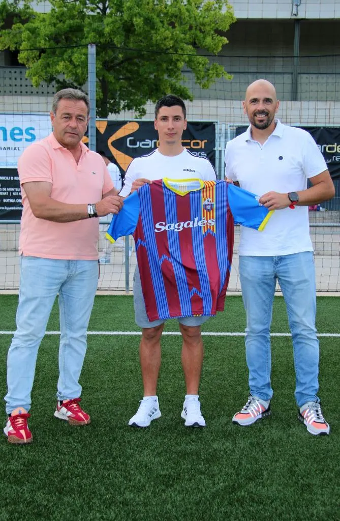 El CF Caldes presenta Arnau Basagaña com a nou entrenador del primer equip