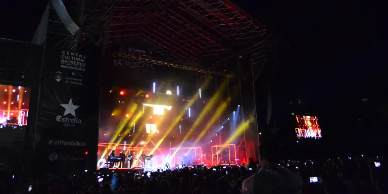 David Bisbal entusiasma al públic de Pineda amb un concert impecable