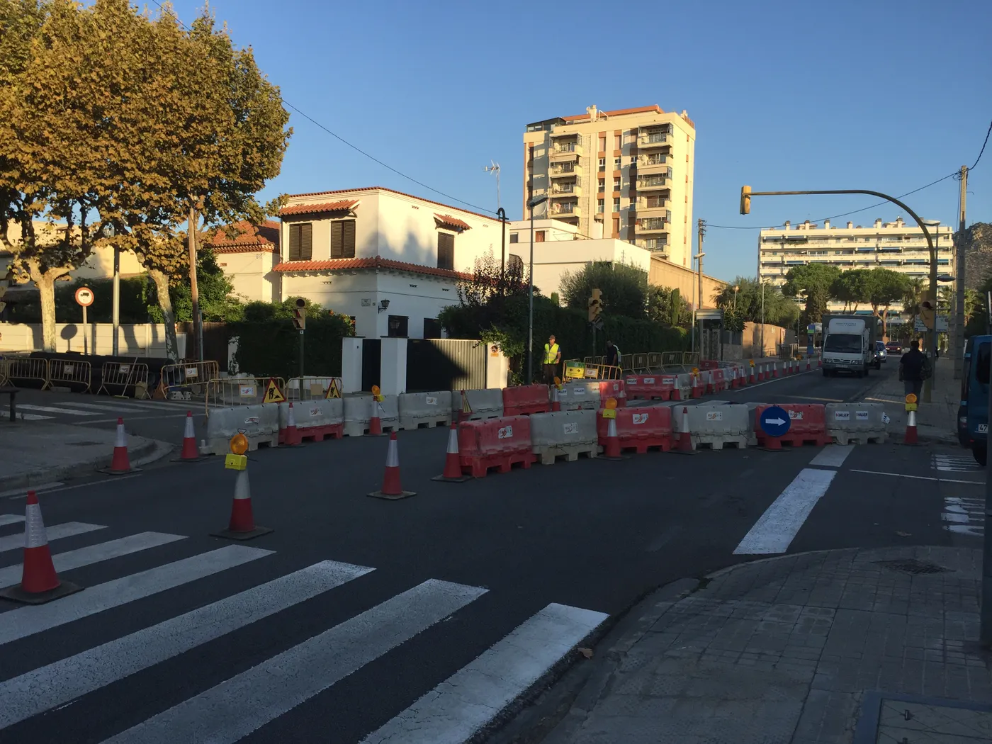 Tallat l’accés al carrer Colom des de la carretera d’Argentona