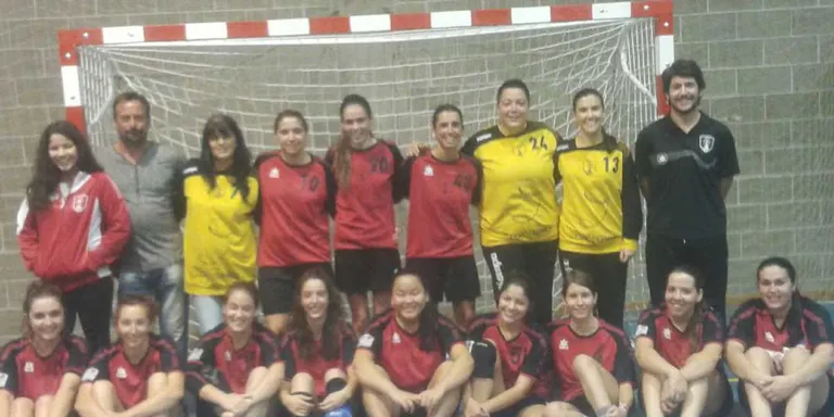 El Sènior femení del CH Agramunt s'endú el derbi lleidatà davant el Pardinyes
