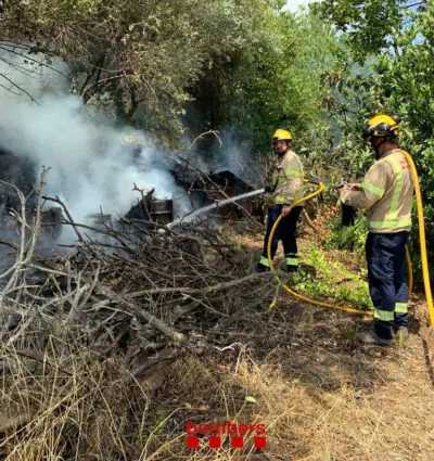 Un incendi crema unes quatre hectàrees de vegetació a Valls