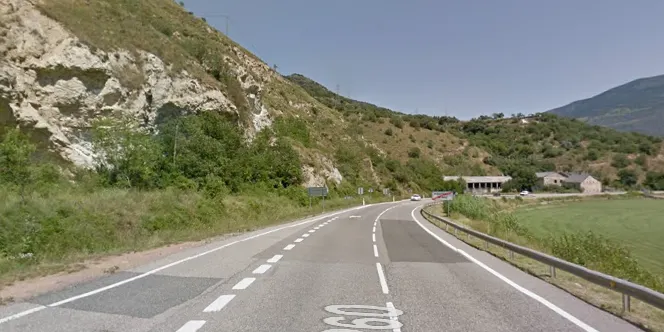 Un mort en un xoc entre dos turismes a l'N-260 a Sort