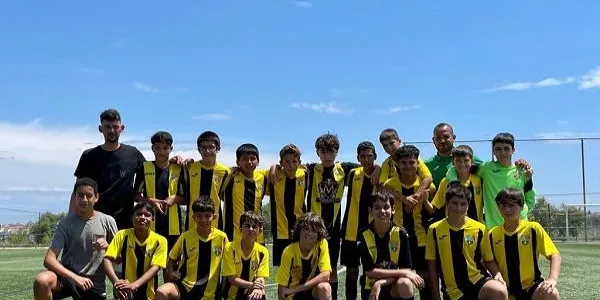 L’Infantil ‘B’ del CE Altafulla celebra la primera victòria del curs a costa de l’EFB Calafell ‘D’ (2-1)