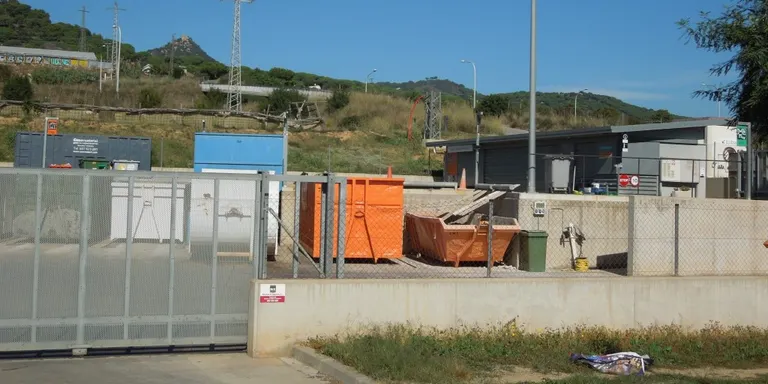 Cabrera i Cabrils demanen a Vilassar de Mar que faci la inversió que li correspon per instal•lar un tancament perimetral a la deixalleria mancomunada