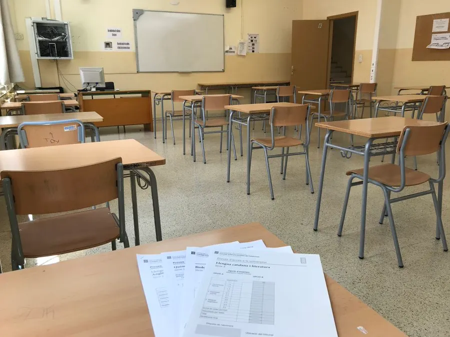 Els instituts Narcís Oller i Jaume Huguet, seus de les proves de selectivitat
