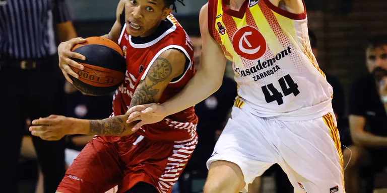 Primer amistós de pretemporada del Baxi Manresa contra el Casademont (72-71)