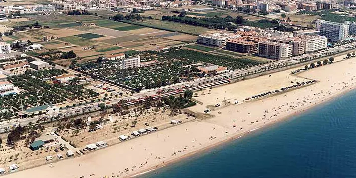 Properament s'obrirà el pas a la Platja de la Riera, afectada pels darrers temporals
