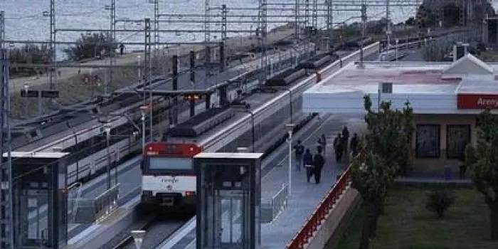 Amplien el número de combois al seu pas pel Maresme