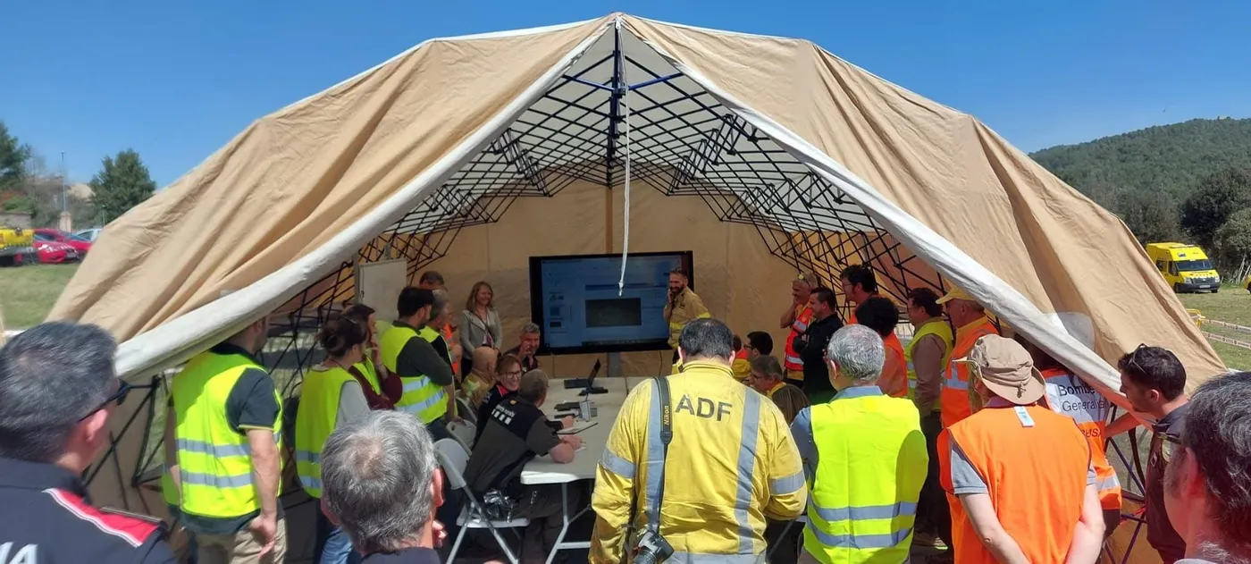 Les ADF del Solsonès participen en un exercici d'incendi forestal a Santa Maria d'Oló i Avinyó per millorar la coordinació dels cossos d'emergència