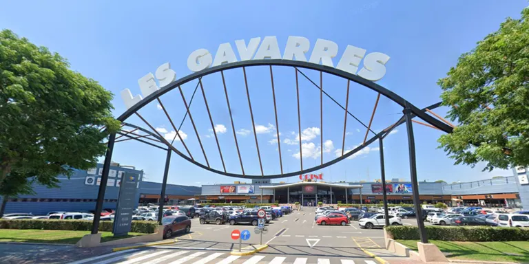 Centres comercials i botigues grans reobriran al 30% entre setmana