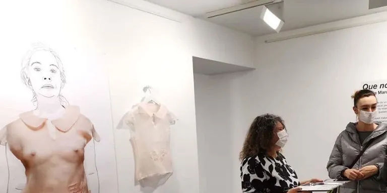 La Sala La Cuina de la Seu d'Urgell acull l'exposició 'Que nos zurzan', de Sandra March