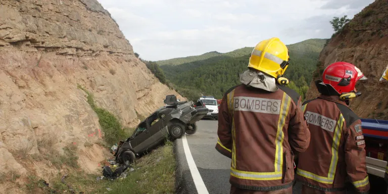 Dues víctimes mortals en un accident de trànsit a la C-14, a Bassella