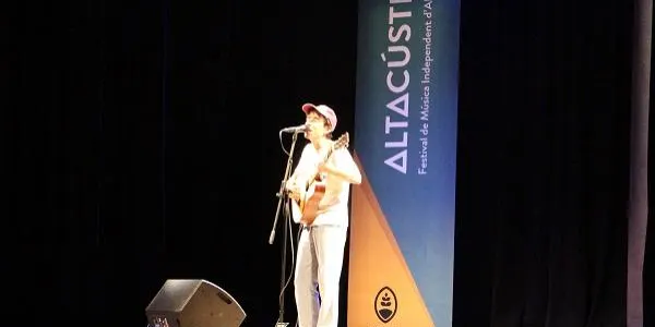 L’Altacústic supera amb nota la dotzena edició malgrat la calor