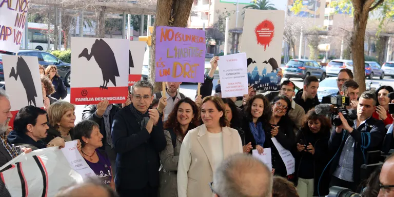Colau nega al jutjat haver intervingut en les sancions al fons inversor amo del 'Bloc Llavors'