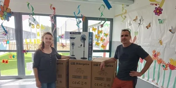 L’Ajuntament de la Pobla de Montornès reparteix 25 ventiladors a l’escola Els Ametllers i la llar d’infants Sol Solet