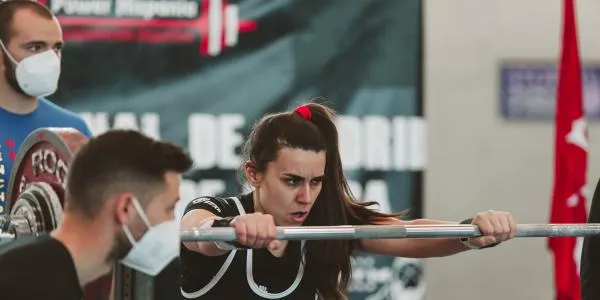 Laura Galvan afronta l’últim mes de preparació abans de debutar al Campionat d’Espanya de Powerlifting