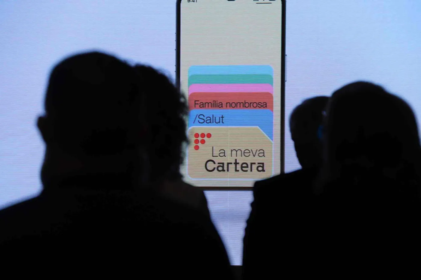 Des d'avui ja pots tenir la targeta sanitària al mòbil