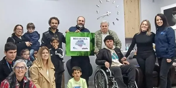Todos En Azul sorteja vuit beques per fer sessions al centre de suport per a persones amb autisme