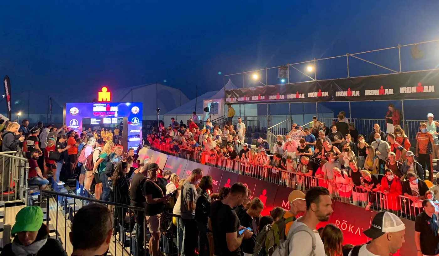 Grans marques personals a l'IRONMAN en una edició de la prova marcada per la mala mar