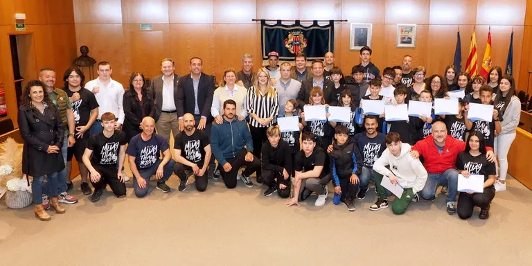 L’Ajuntament de Cambrils fa un reconeixement a la tasca del Club Muaythai i Boxa Cambrils