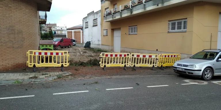 L’Ajuntament d’Alguaire ha iniciat aquesta setmana les obres per obrir el vial que connecta l’avinguda Ramon Espinet amb el carrer Molí