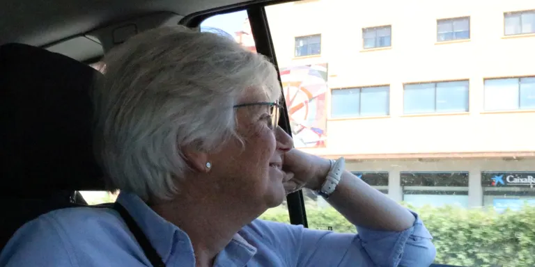L'eurodiputada Clara Ponsatí torna a Catalunya sense entregar-se a les autoritats