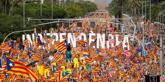 8 autocars, amb uns 450 arenyencs, assisteixen a la manifestació d'ahir a Barcelona