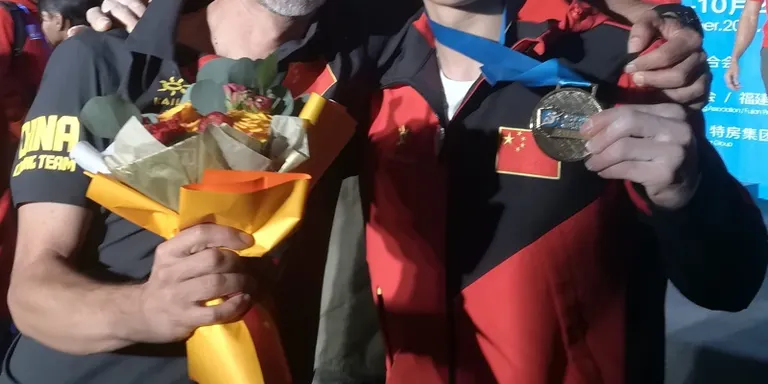 El mataroní Toni Roy va aconseguir portar l’equip d’escalada de la Xina als JJOO de Tòquio 2020