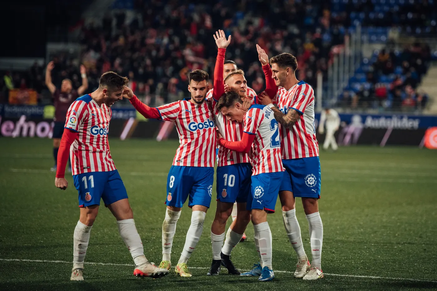 El Girona supera l’Osca (0-1) en un partit rocós