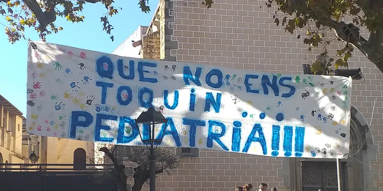 Diumenge a les 12 del migdia, a plaça de l’església, tindrà lloc un acte reivindicatiu i l’entrega de les 1.200 signatures a l’alcalde per exigir el retorn del servei de Pediatria