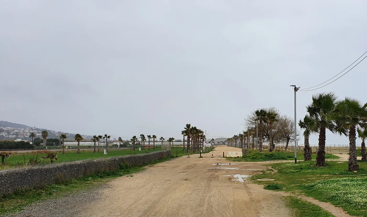 Pineda i Santa Susanna estudien fer un pas subterrani d'accés a la platja al límit dels dos termes municipals