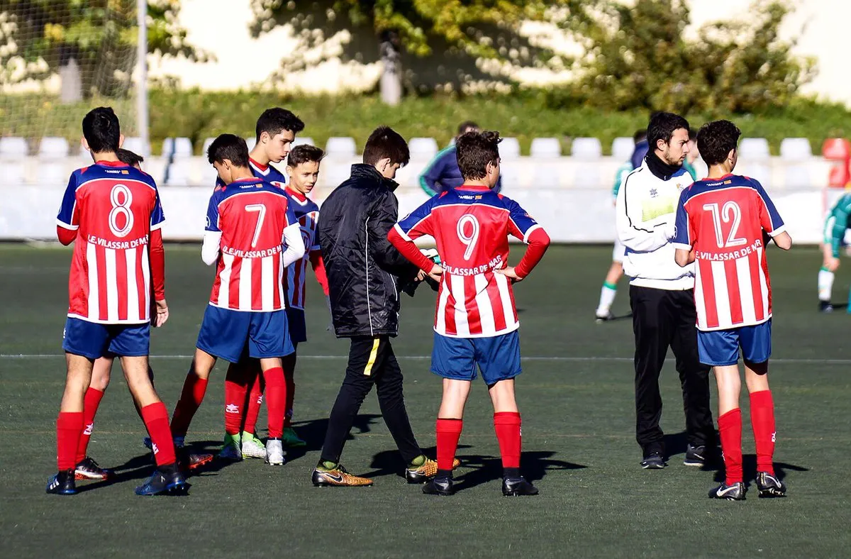 Bàsquet i futbol pels campus de Setmana Santa