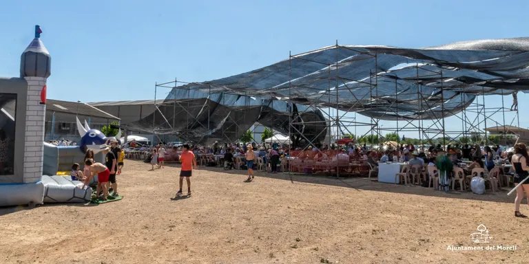 La prèvia de la diada de Sant Jordi, amb fideus