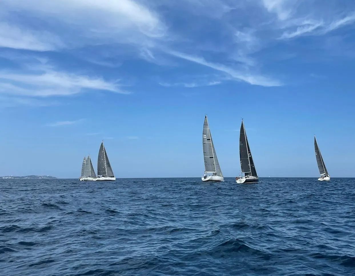 Una embarcació del Real Club Náútico de Barcelona s’imposa a la regata de creuers Vent de Dalt de Cambrils