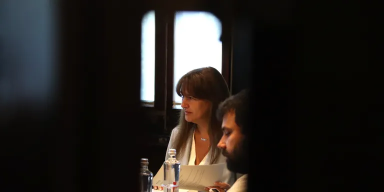 La Mesa ampliada torna a prorrogar el termini per donar una sortida a les llicències per edat concedides