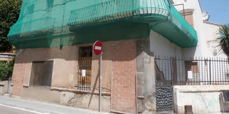 Ocupen una casa per fer-ne l'Ateneu Anarquista de Rubí
