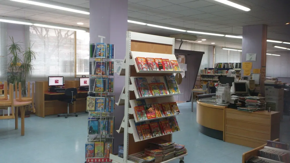 Taller infantil a la Biblioteca de Poblenou amb el nom 'Taller de lectures'