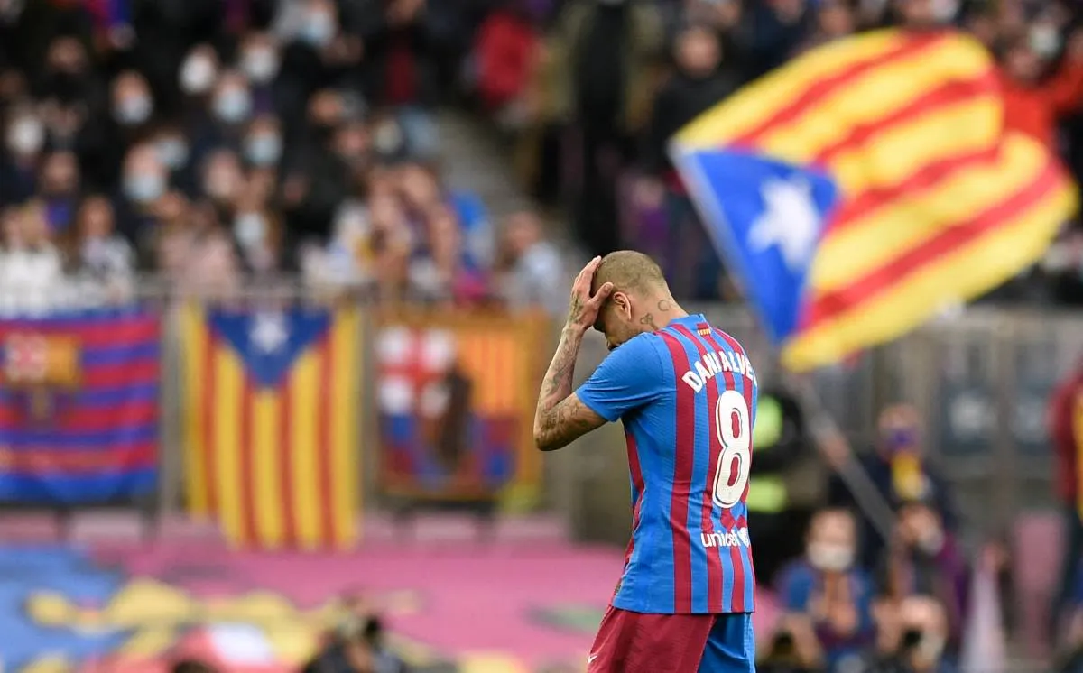 2 partits de sanció a Dani alves