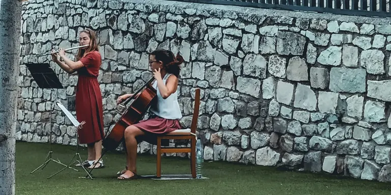 El duet Alannia Duo iniciarà aquest diumenge un nou cicle de concerts a l’Ermita de Cambrils