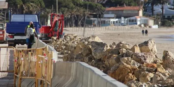 La Diputació de Tarragona sufraga part de la reparació del passeig de Botigues de Mar d'Altafulla, esfondrat la tardor passada